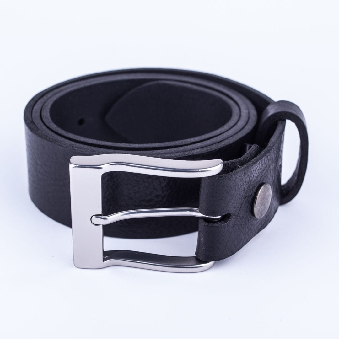 mens black belt with silver buckle